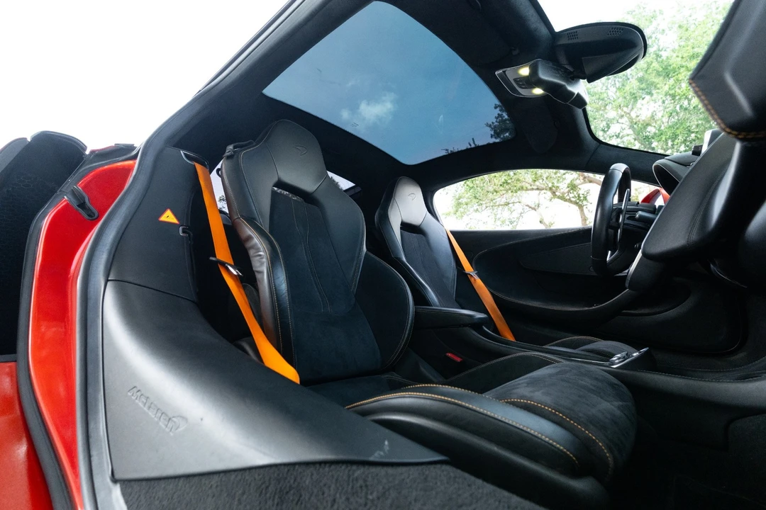 2018 McLaren 570GT - Image 7 of 31