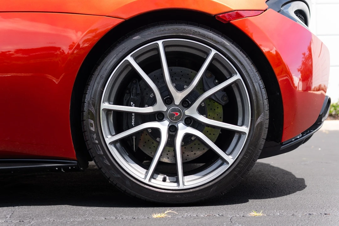 2018 McLaren 570GT - Image 25 of 31