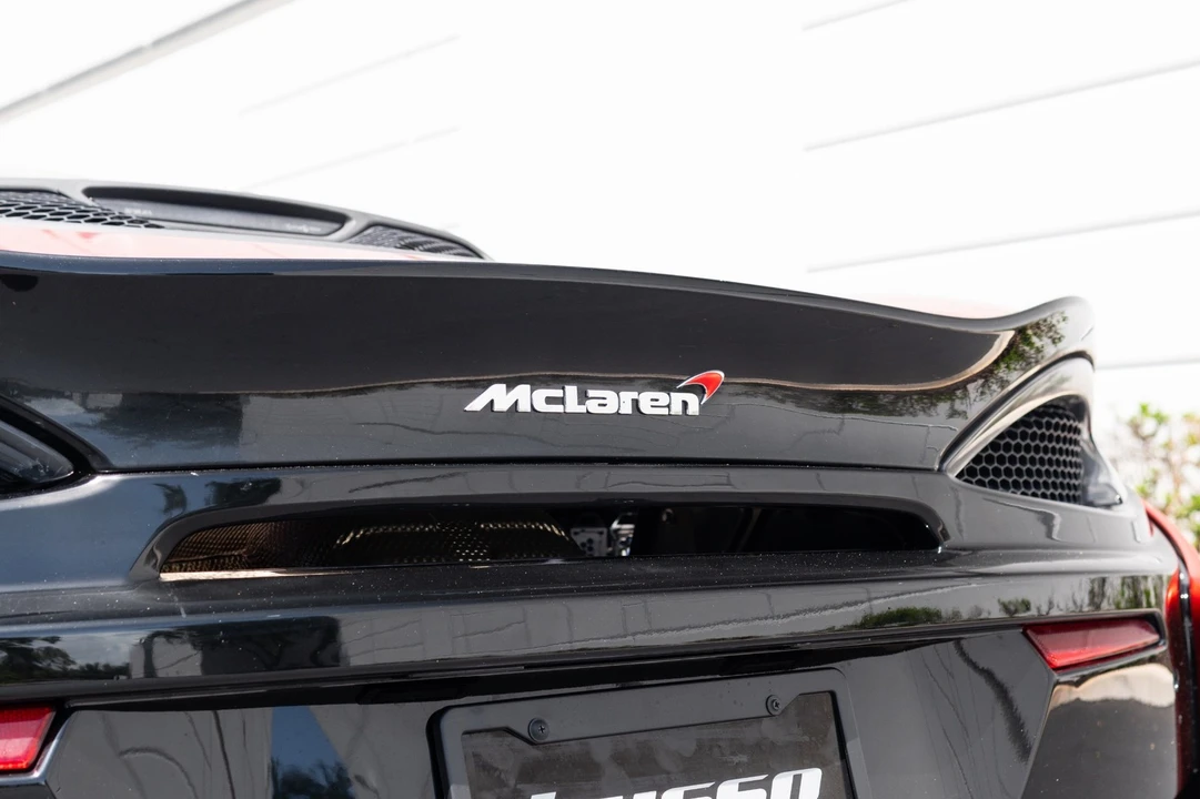 2018 McLaren 570GT - Image 28 of 31