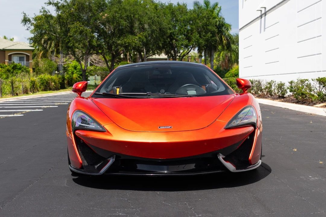 2018 McLaren 570GT - Image 3 of 31
