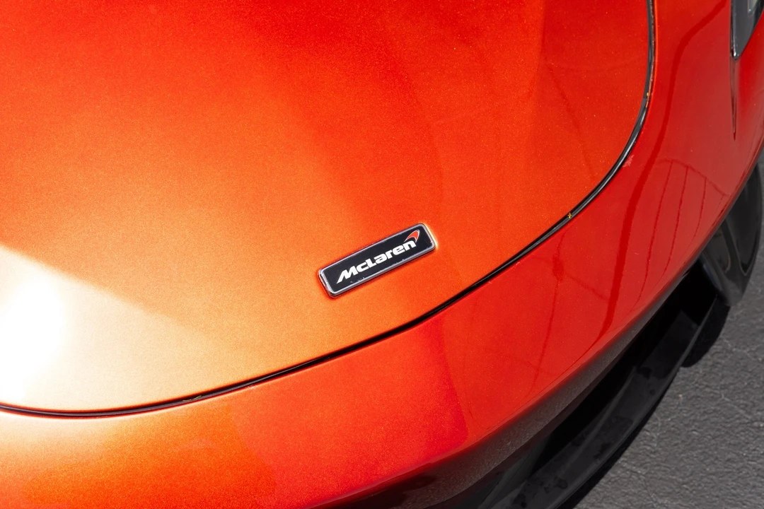 2018 McLaren 570GT - Image 12 of 31