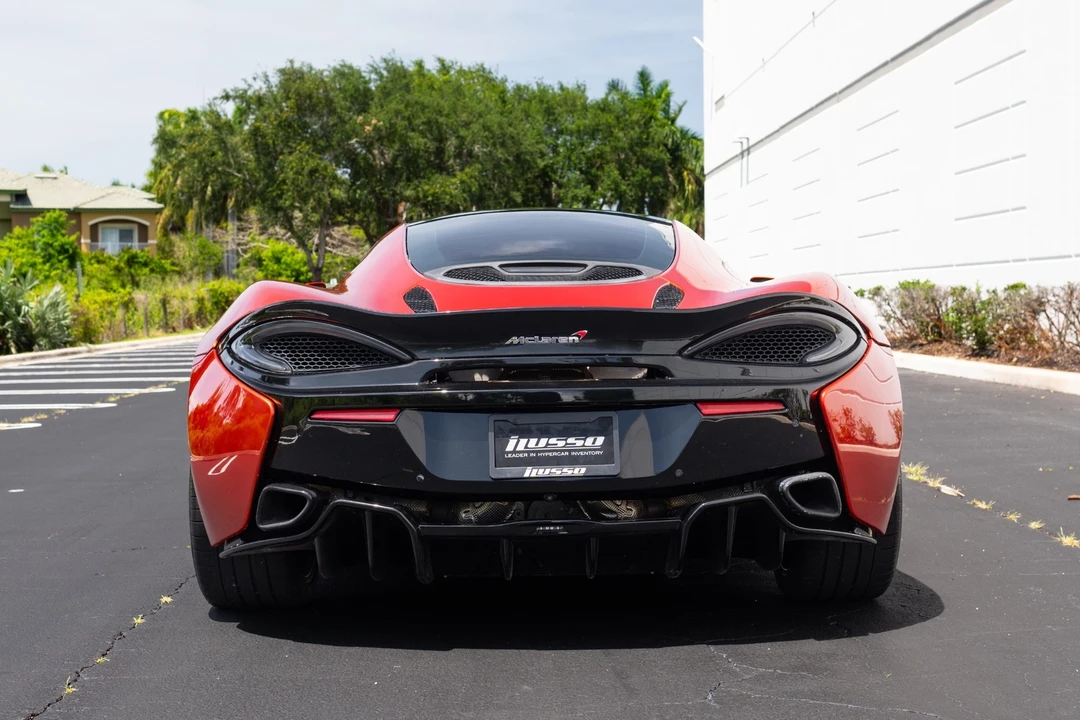 2018 McLaren 570GT - Image 2 of 31