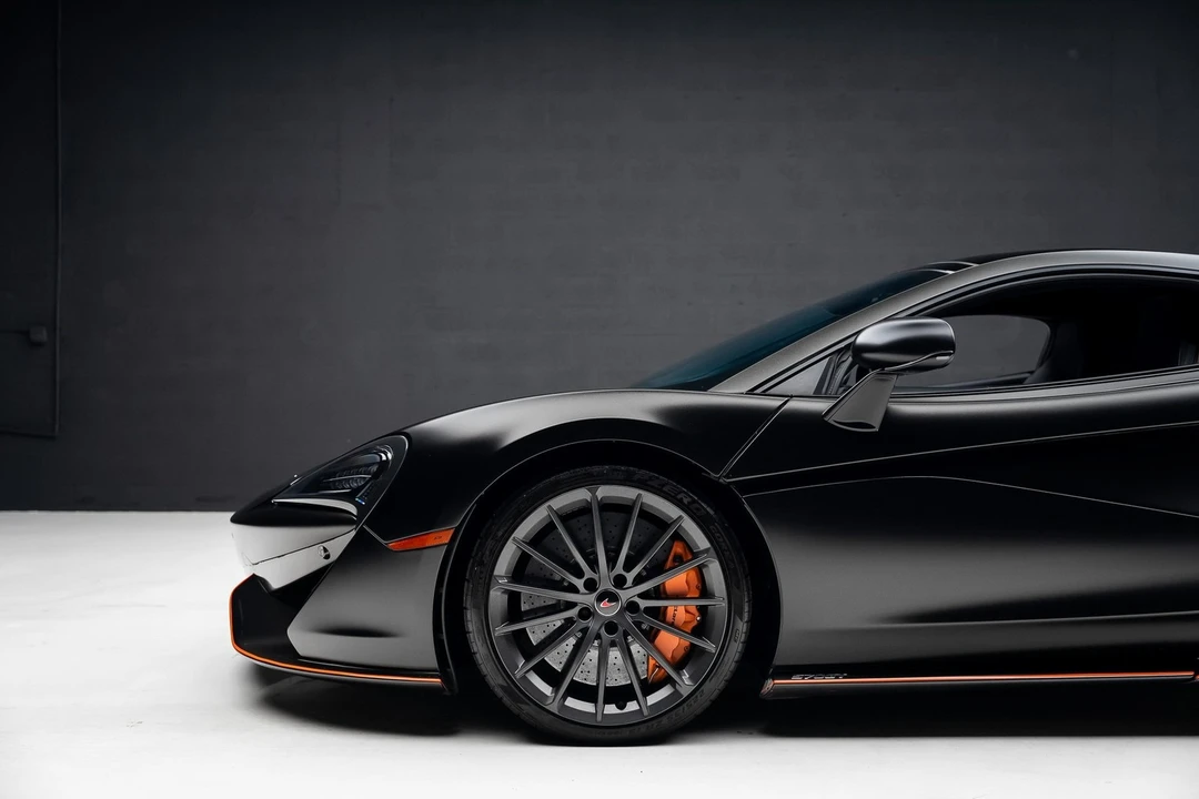 2018 McLaren 570GT - Image 17 of 21