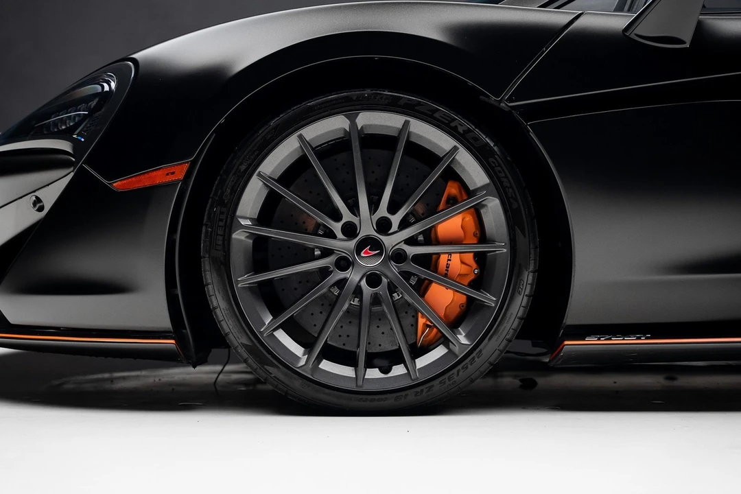 2018 McLaren 570GT - Image 18 of 21