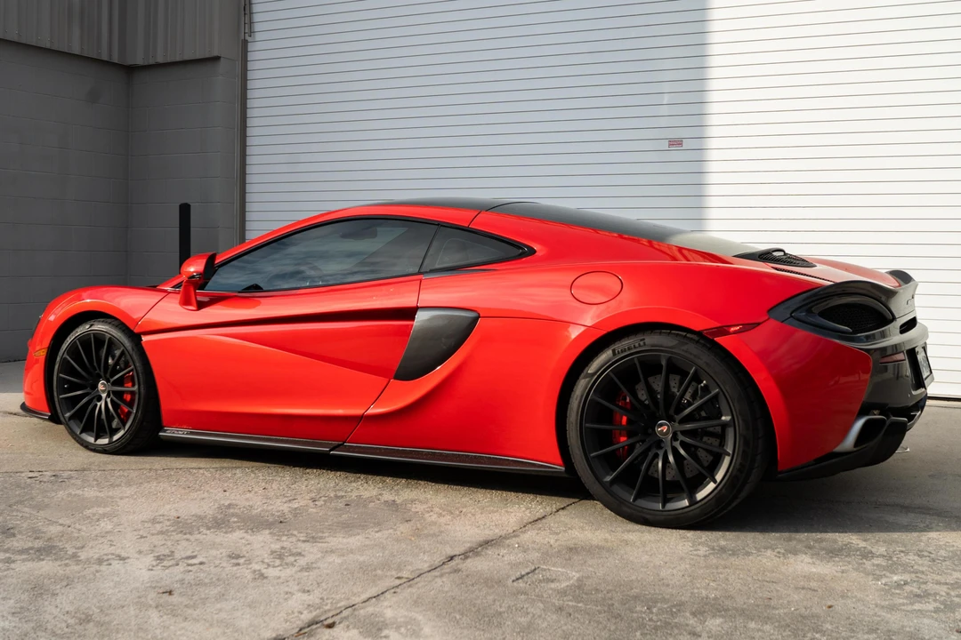2018 McLaren 570GT - Image 9 of 31