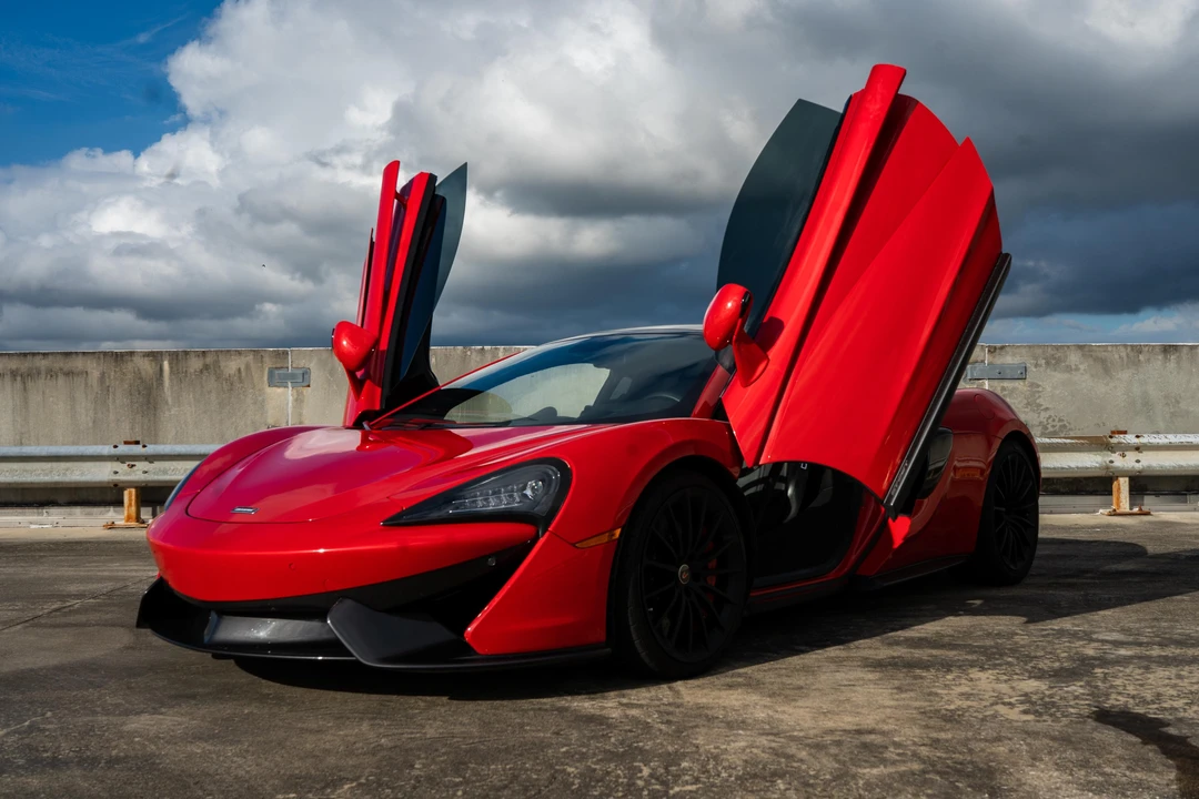 2018 McLaren 570GT - Image 6 of 31