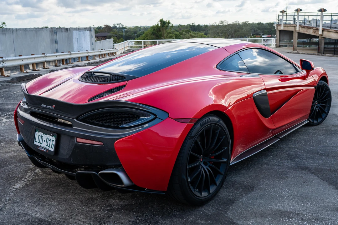 2018 McLaren 570GT - Image 16 of 31