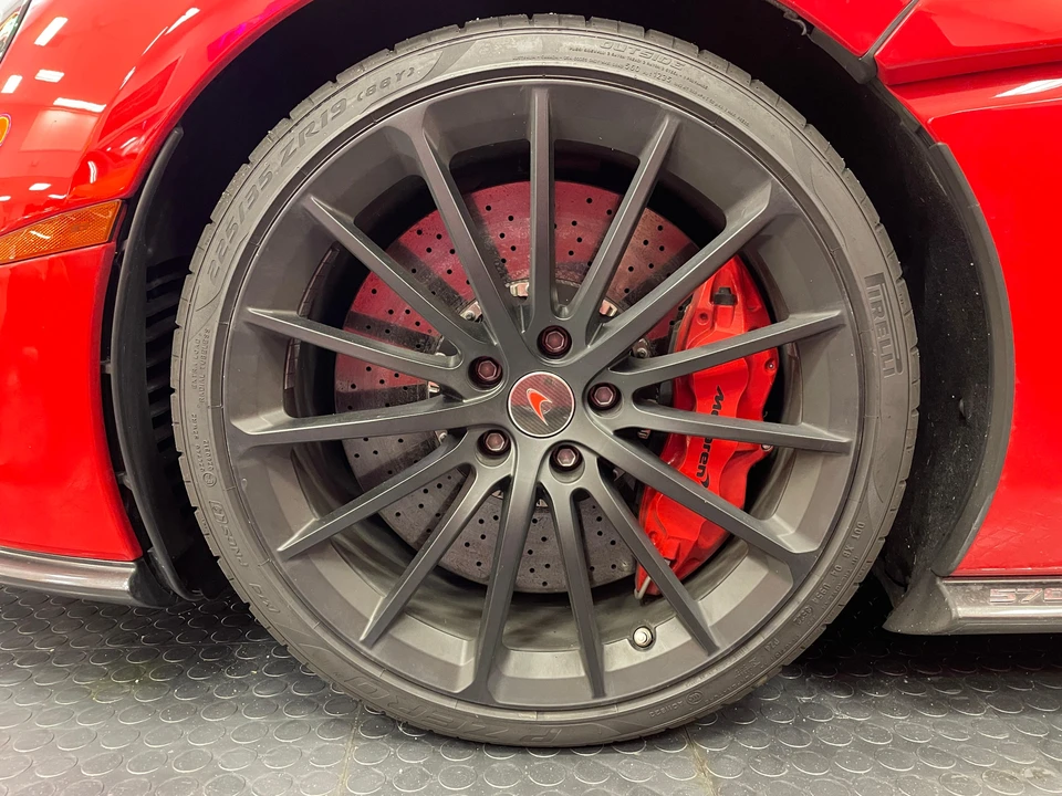 2018 McLaren 570GT - Image 28 of 31