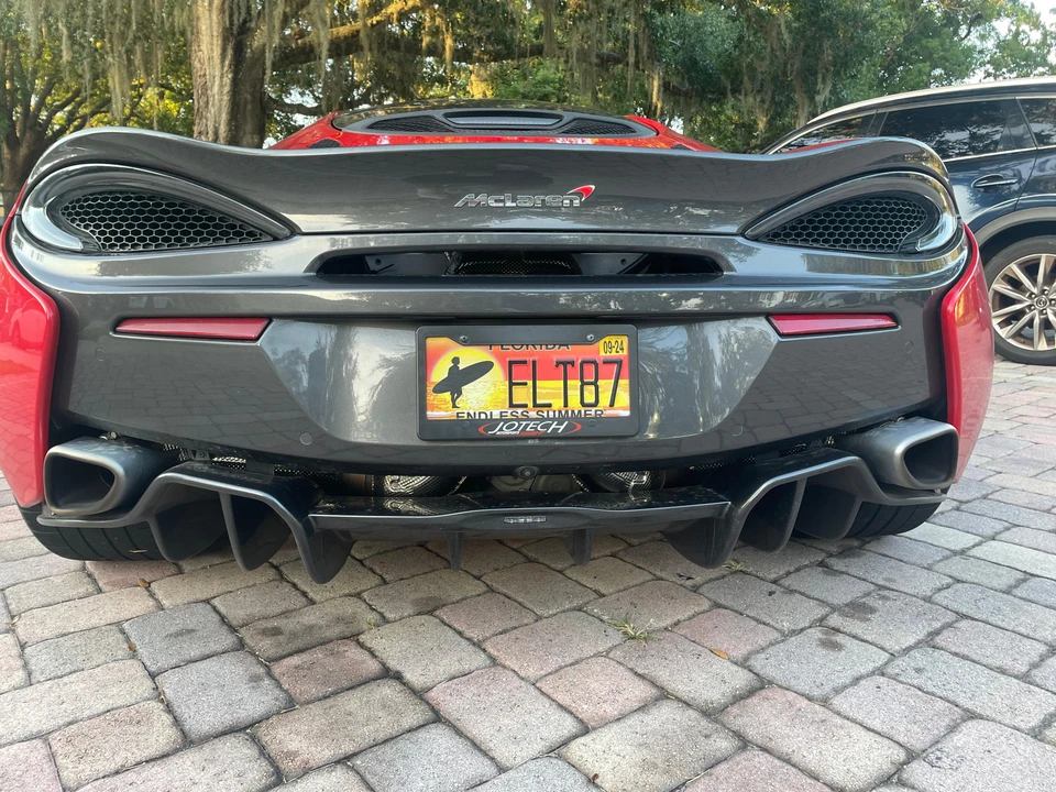 2018 McLaren 570GT - Image 14 of 31