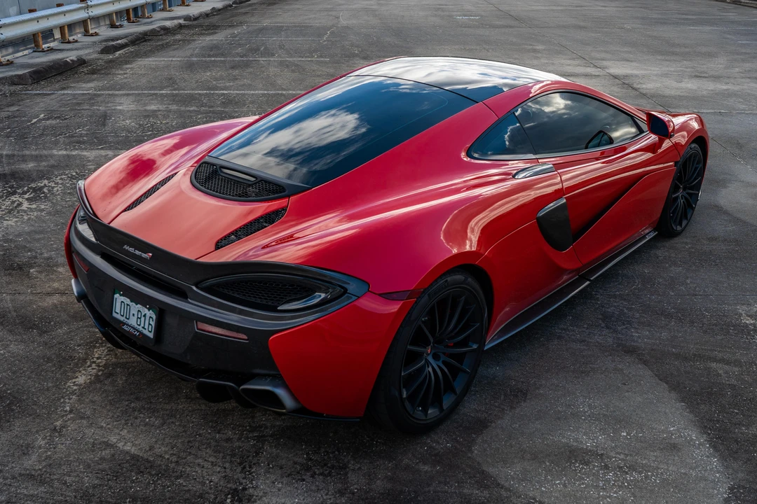 2018 McLaren 570GT - Image 15 of 31