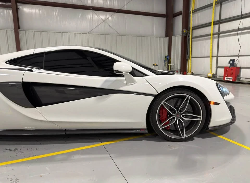 2018 McLaren 570GT - Image 10 of 16