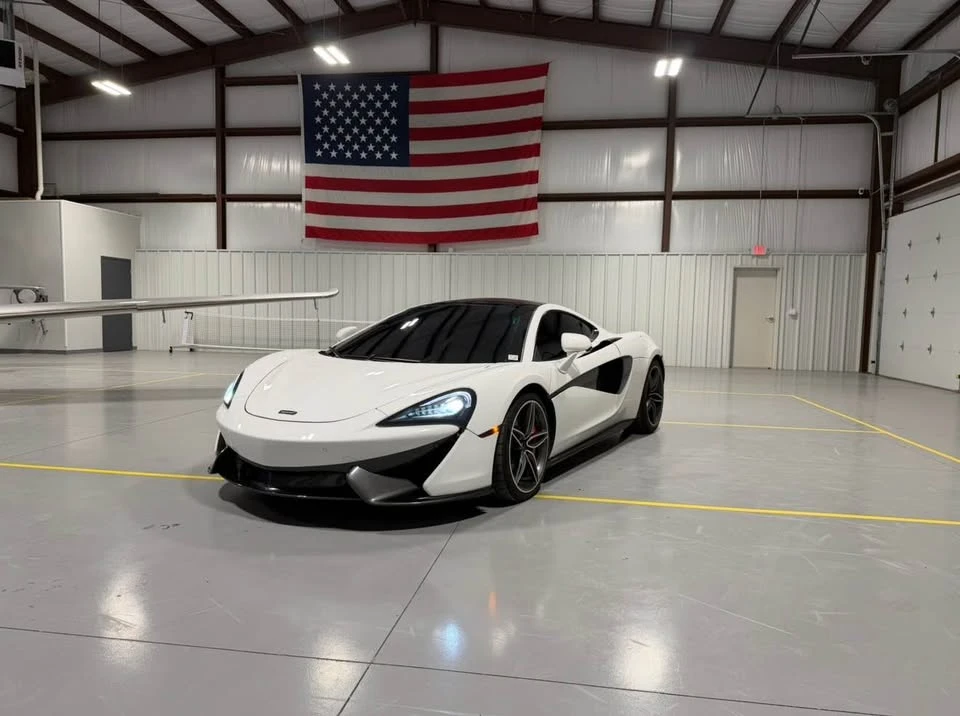 2018 McLaren 570GT - Image 7 of 16