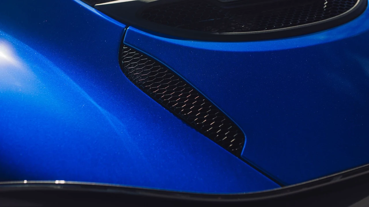 2018 McLaren 570GT - Image 29 of 31