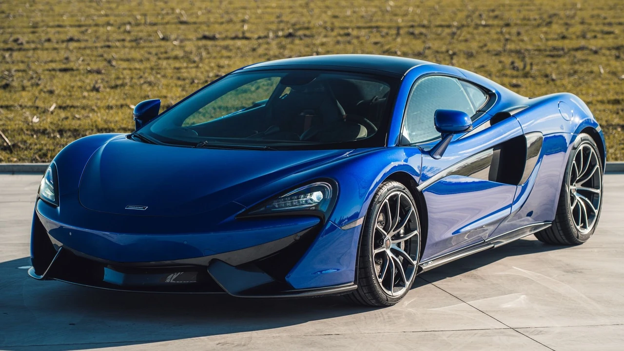 2018 McLaren 570GT - Image 18 of 31