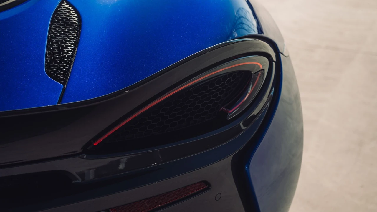2018 McLaren 570GT - Image 31 of 31