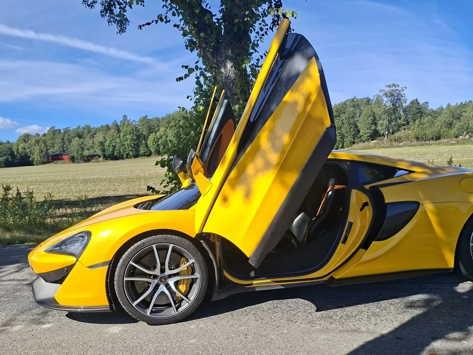 2018 McLaren 570S - Image 12 of 30