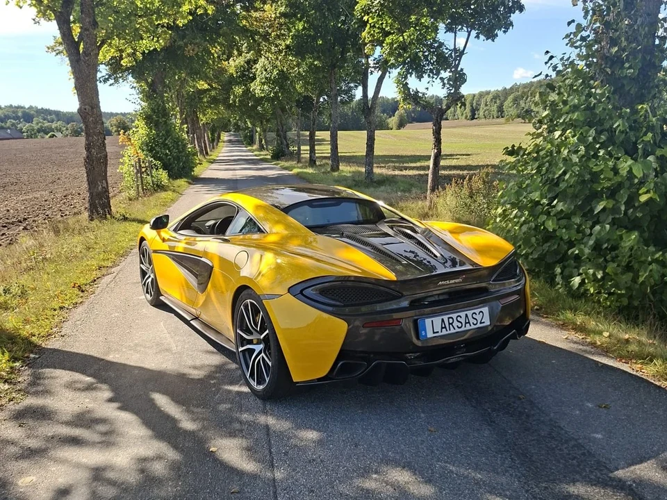 2018 McLaren 570S - Image 23 of 30