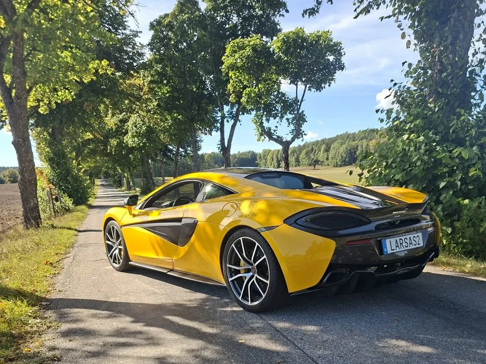 2018 McLaren 570S - Image 24 of 30