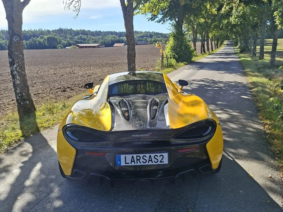 2018 McLaren 570S - Image 25 of 30