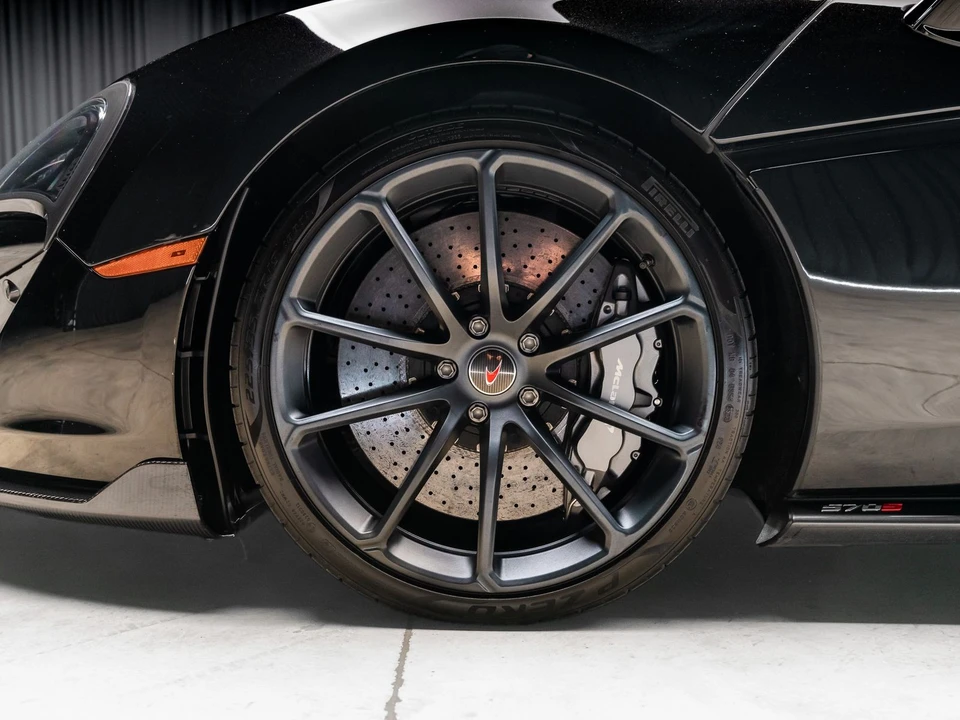 2018 McLaren 570S - Image 24 of 31