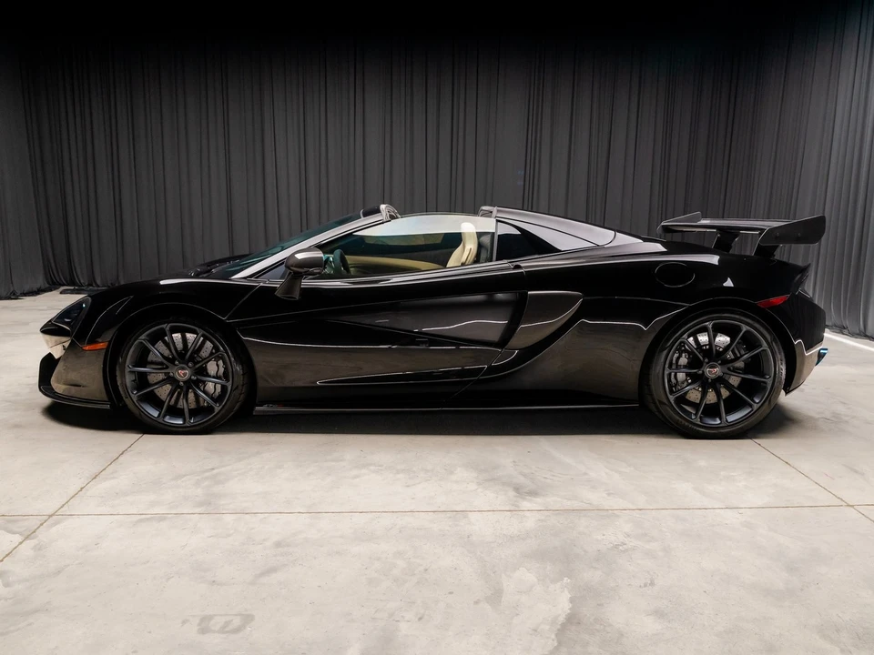 2018 McLaren 570S - Image 10 of 12
