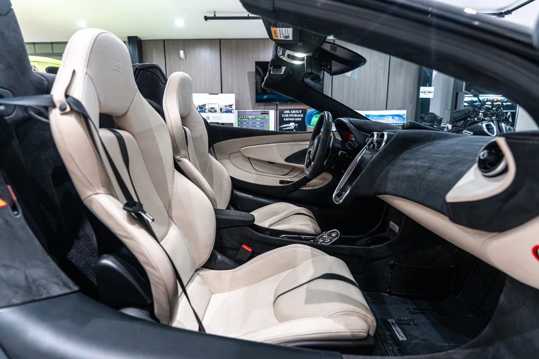 2018 McLaren 570S Spider - Image 22 of 31