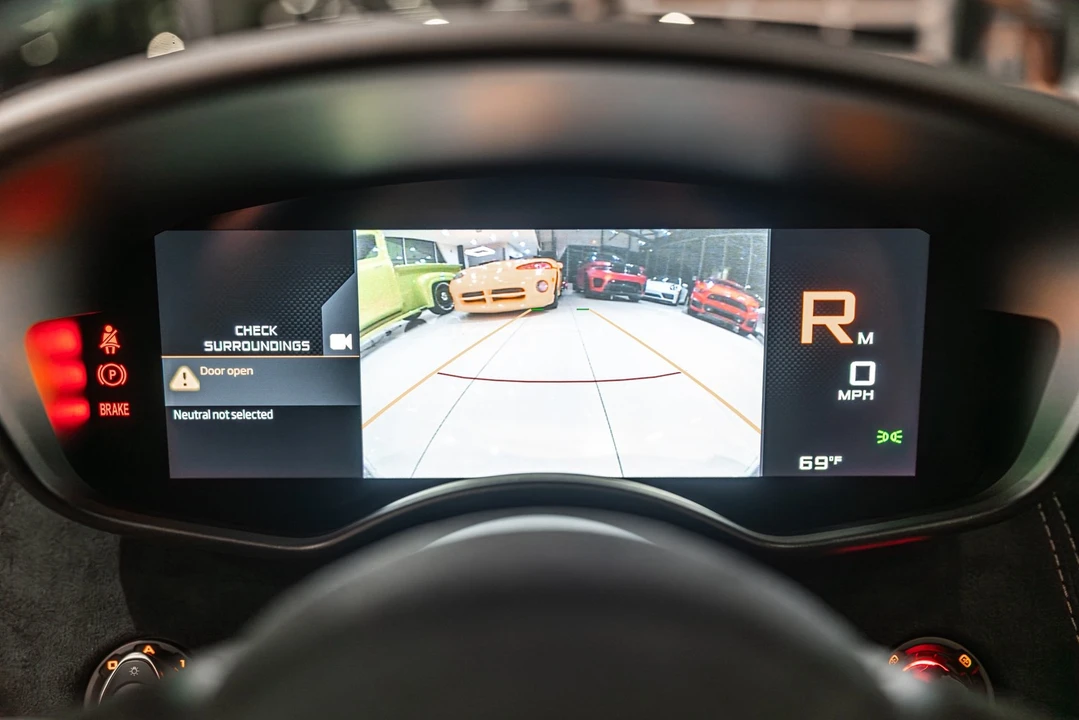 2018 McLaren 570S Spider - Image 14 of 31