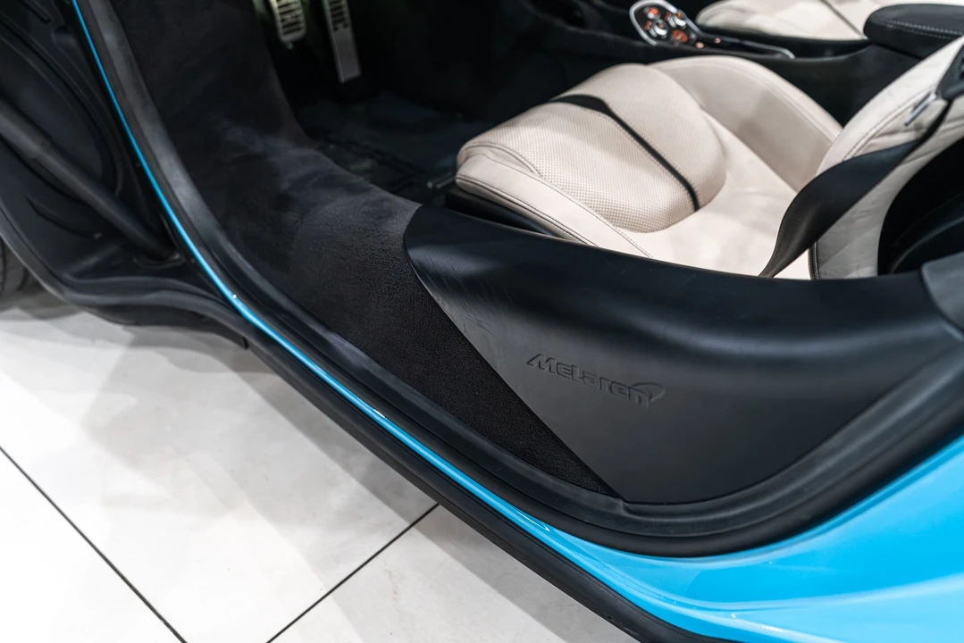 2018 McLaren 570S Spider - Image 29 of 31