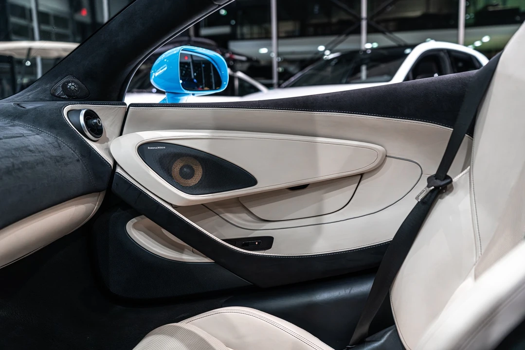 2018 McLaren 570S Spider - Image 27 of 31