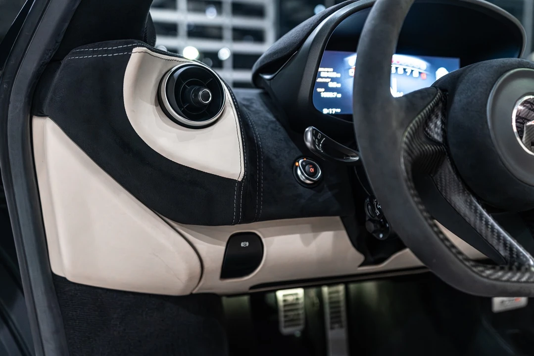 2018 McLaren 570S Spider - Image 9 of 31