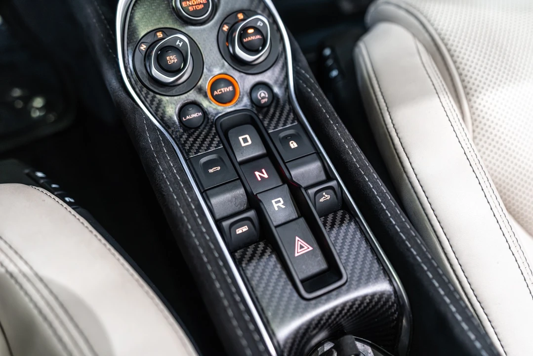 2018 McLaren 570S Spider - Image 20 of 31