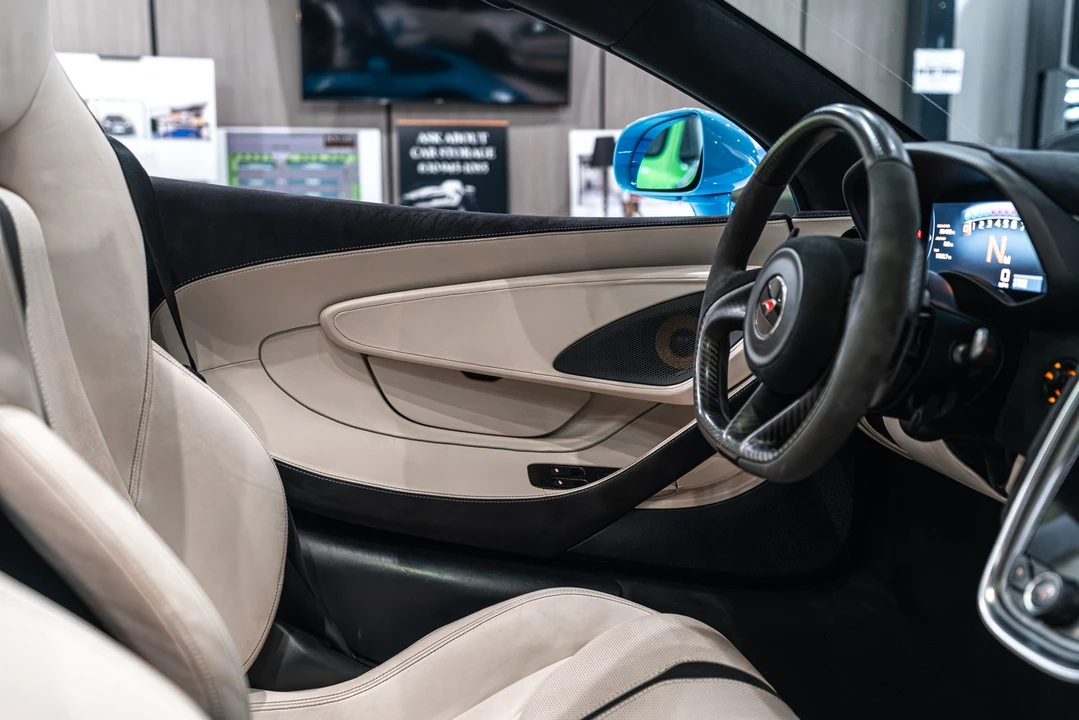 2018 McLaren 570S Spider - Image 28 of 31