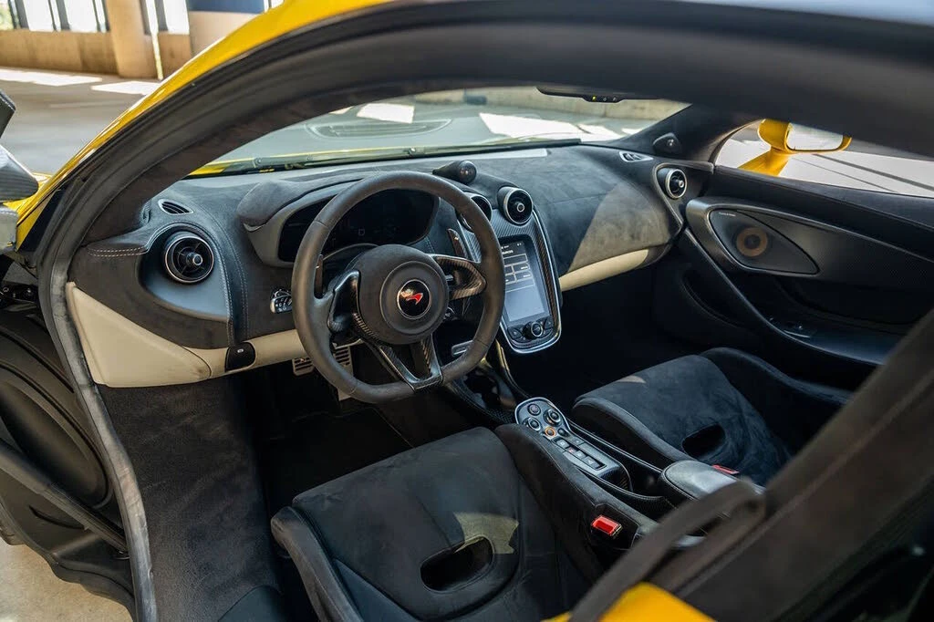 2018 McLaren 570S - Image 14 of 31