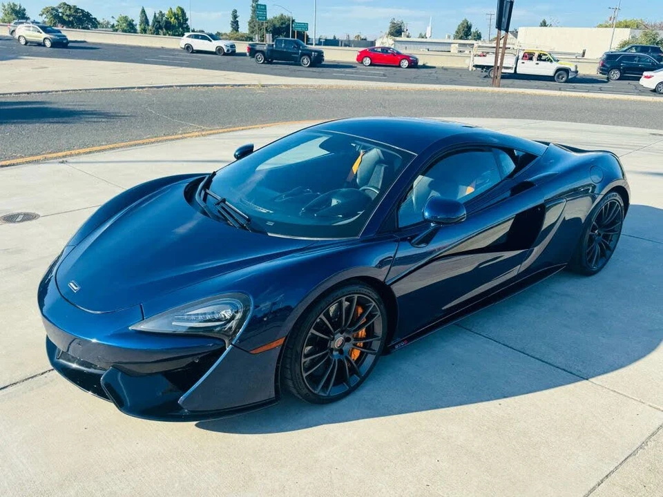 2018 McLaren 570S - Image 13 of 28