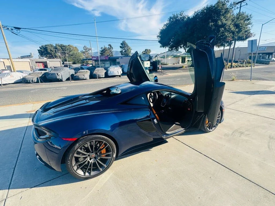 2018 McLaren 570S - Image 16 of 28