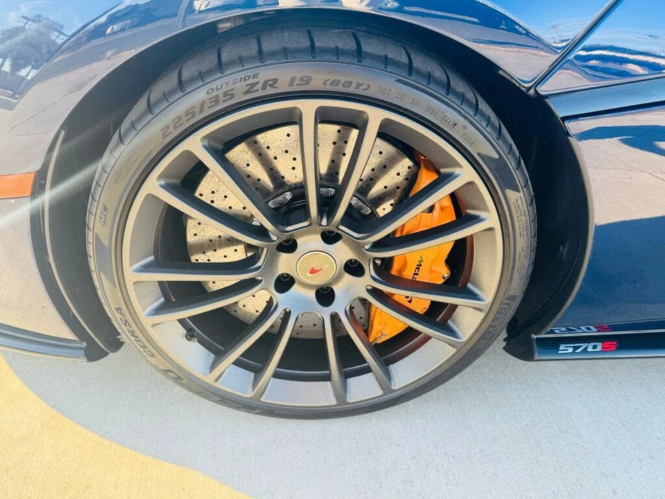2018 McLaren 570S - Image 11 of 28