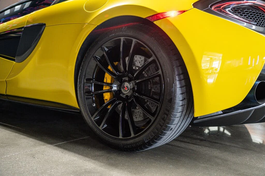 2018 McLaren 570S - Image 17 of 21