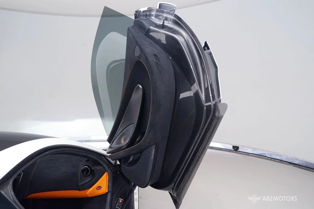 2018 McLaren 570S - Image 12 of 30