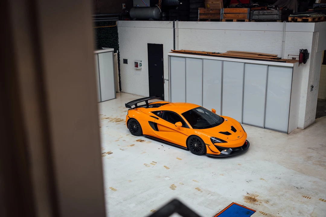 2016 McLaren 570S - Image 15 of 31