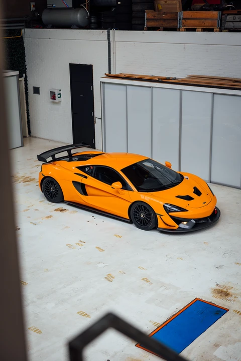 2016 McLaren 570S - Image 11 of 31