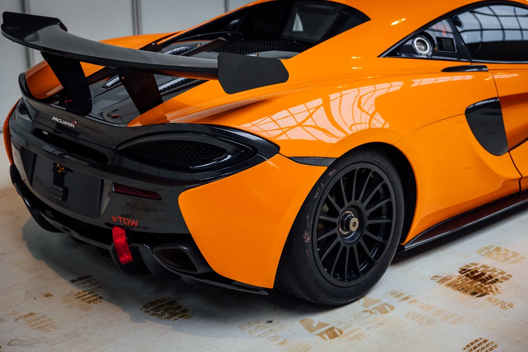 2016 McLaren 570S - Image 28 of 31