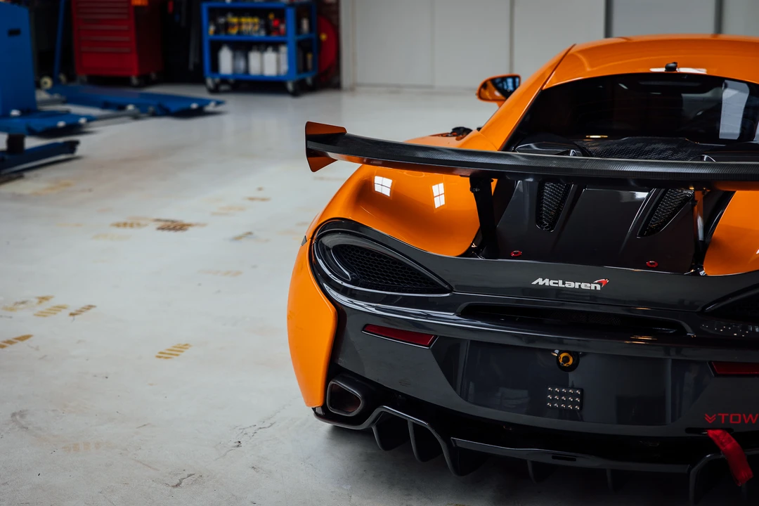2016 McLaren 570S - Image 14 of 31