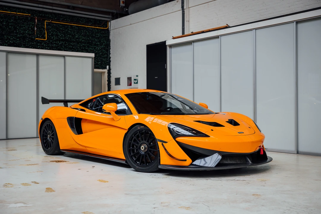 2016 McLaren 570S - Image 4 of 31