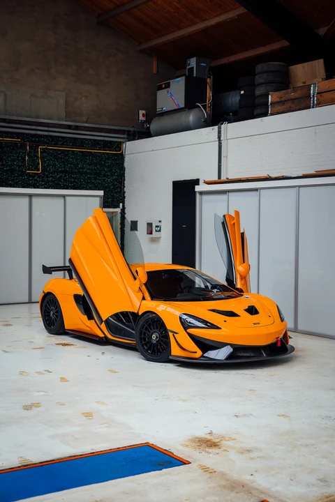 2016 McLaren 570S - Image 20 of 31