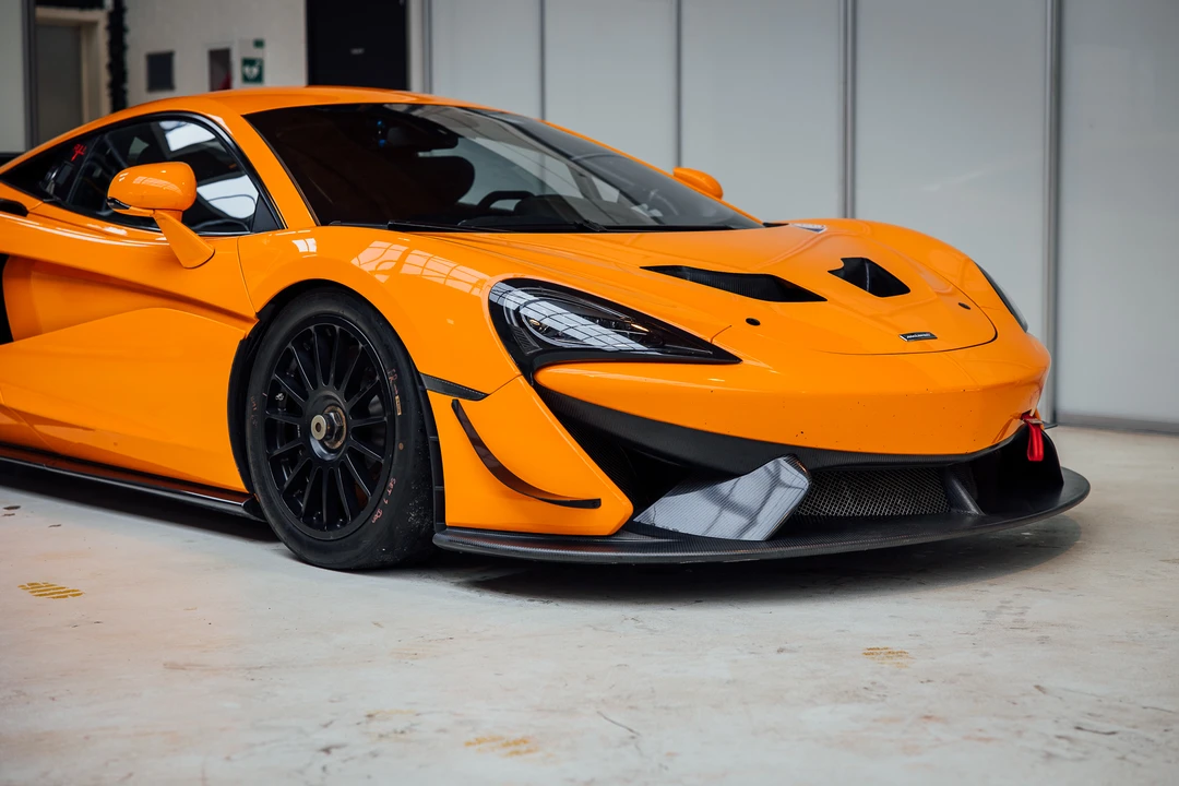 2016 McLaren 570S - Image 27 of 31