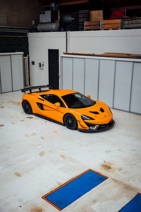 2016 McLaren 570S - Image 12 of 31