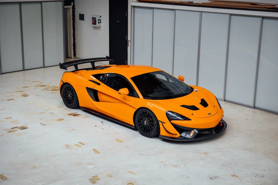 2016 McLaren 570S - Image 8 of 31