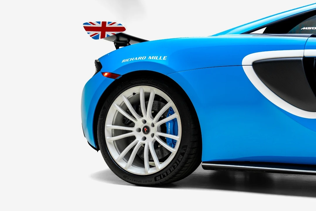 2018 McLaren 570S - Image 18 of 31