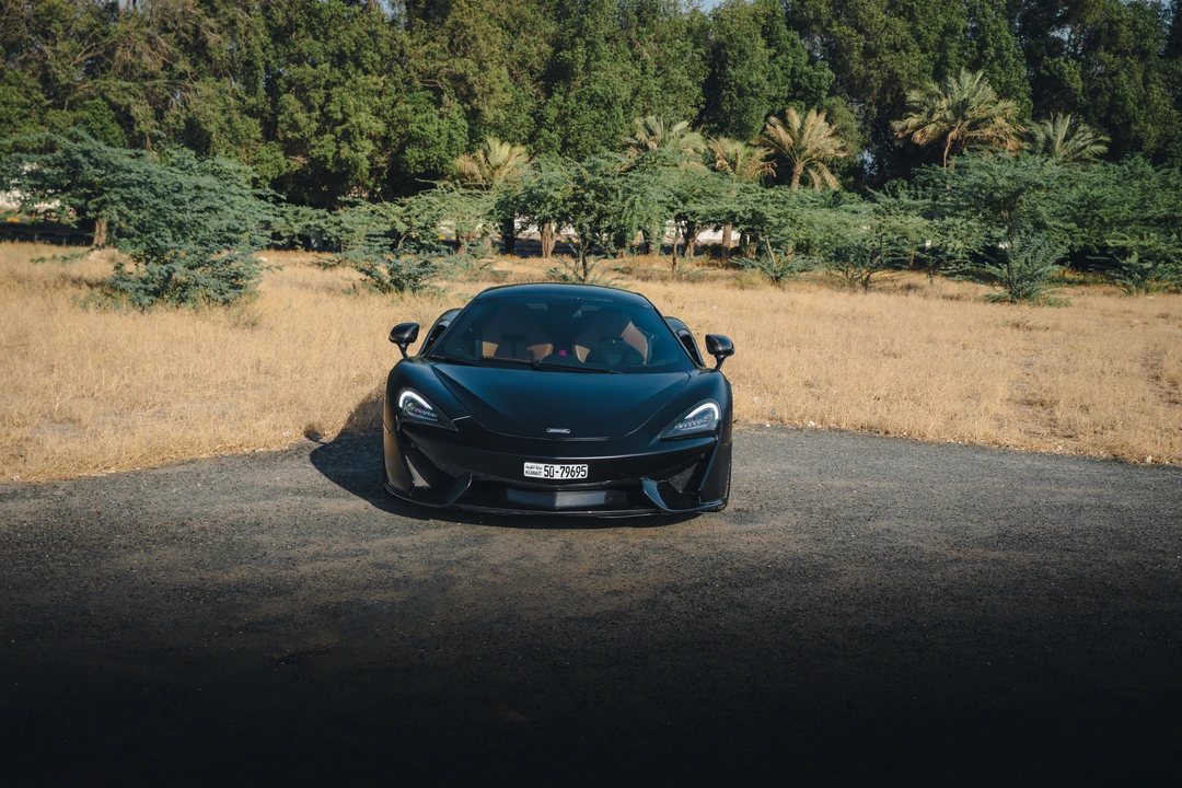 2018 McLaren 570S - Image 2 of 31