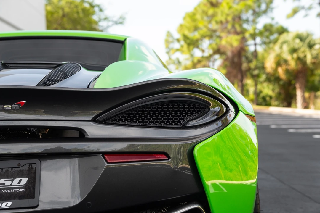 2018 McLaren 570S - Image 17 of 31